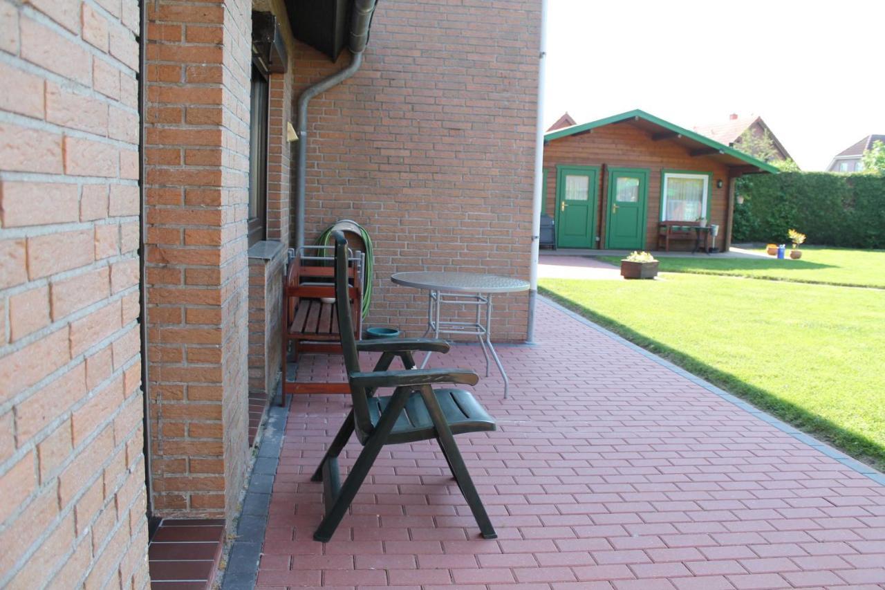 Ferienwohnungen Haus Sommerwind, 45075 Jemgum エクステリア 写真
